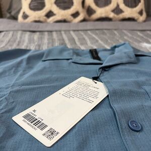 Lululemon Airing Easy Mens Shirt NWT XL